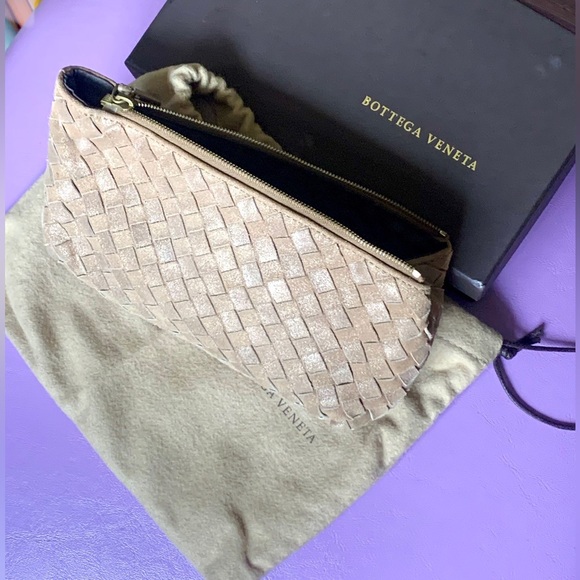 Authentic Bottega Veneta Golden Tan Woven Leather Pouch - Picture 1 of 8